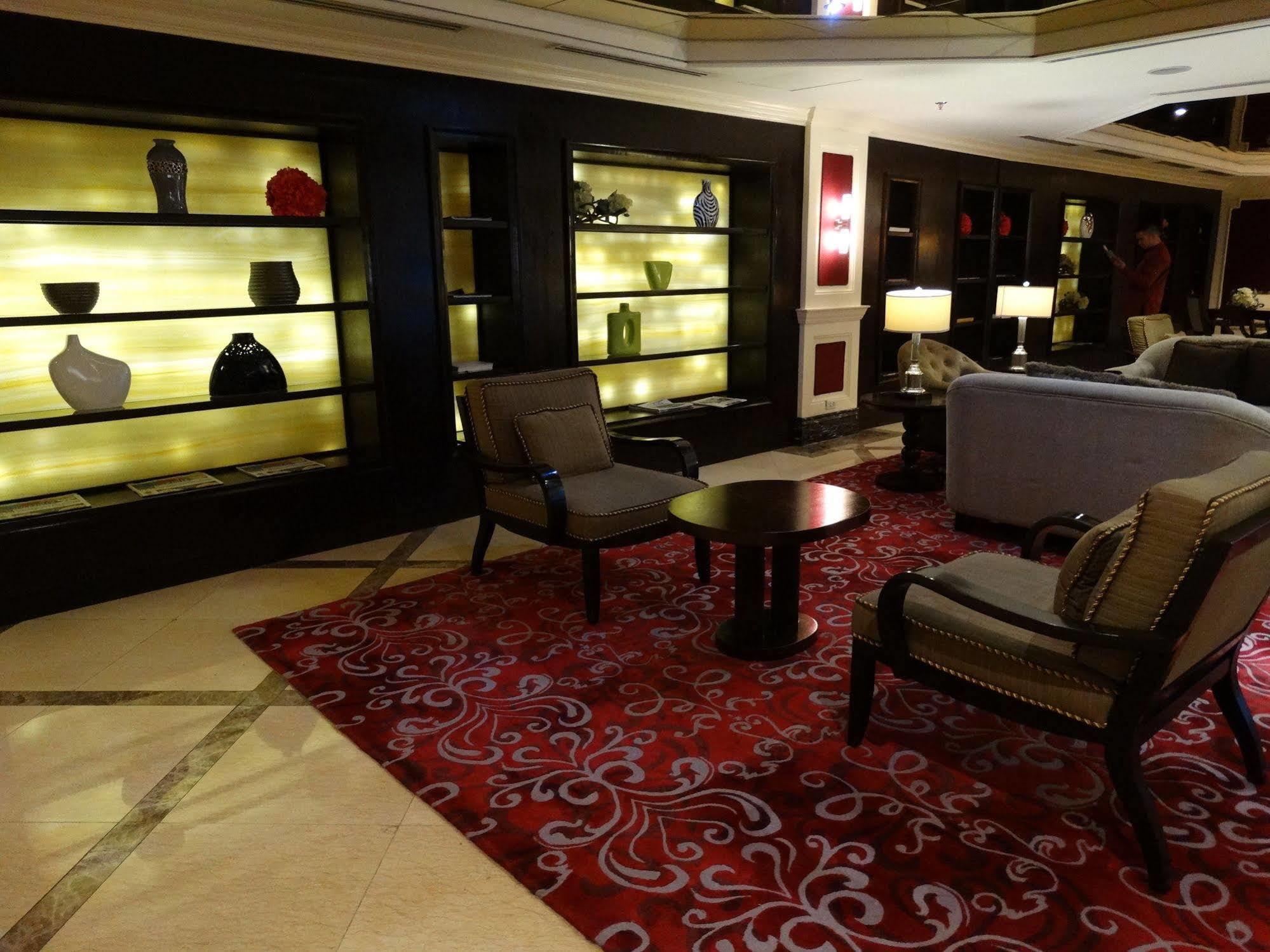 Maxims Hotel Манила Экстерьер фото